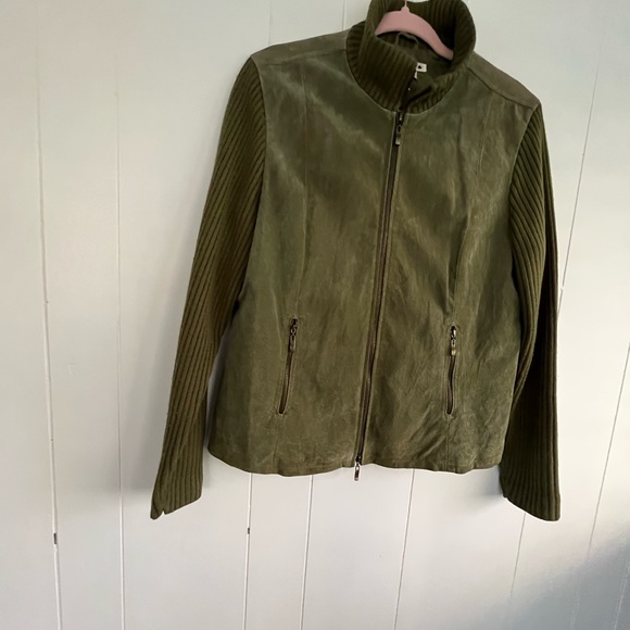 A.M.I. Olive Green Leather Jacket Texture Sleeves and Collar Size Large - Picture 8 of 16